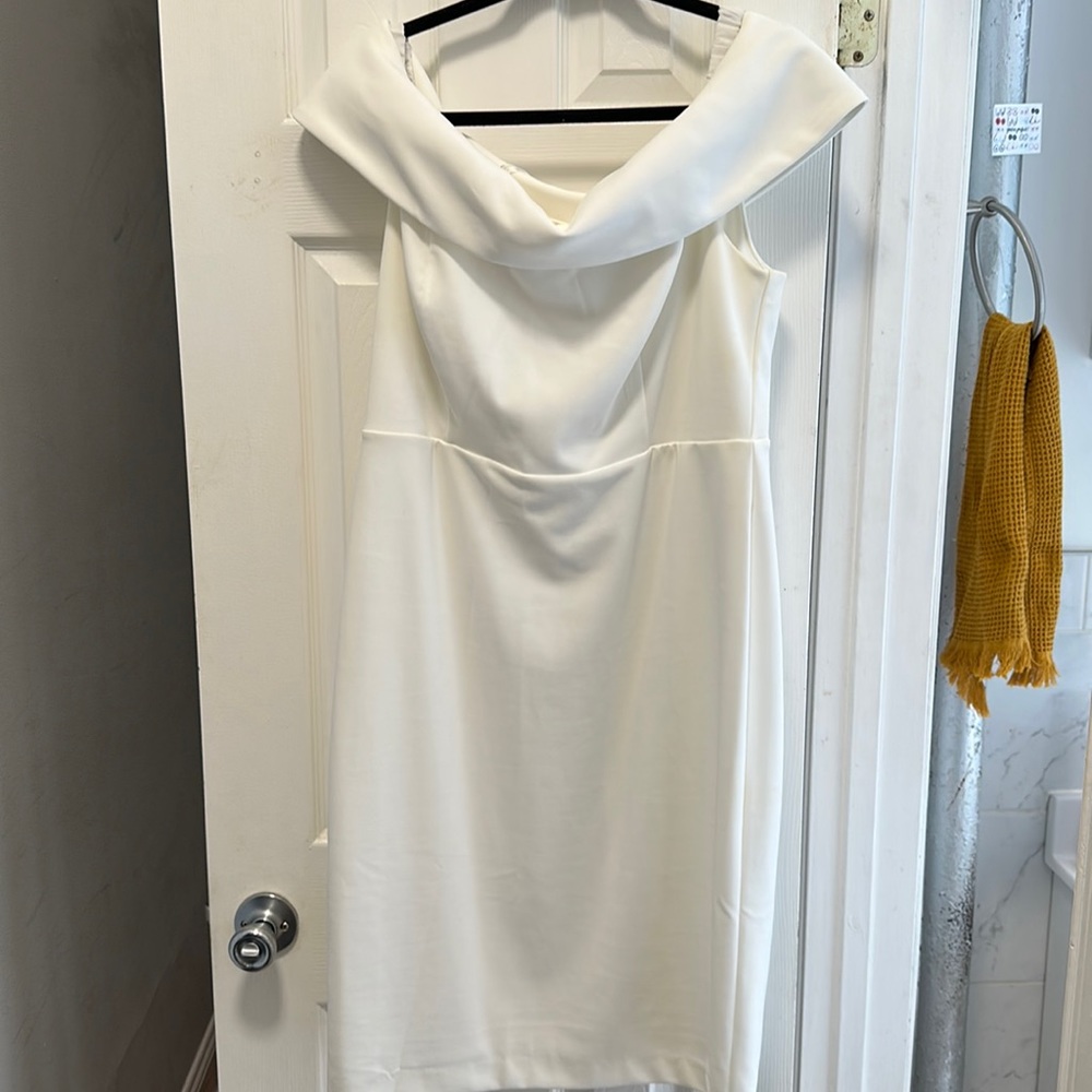NWT Calvin Klein fitted off-the-shoulder dress